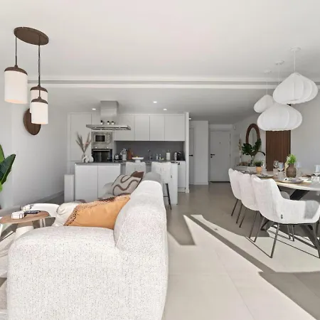 Appartement Estepona Retreat 3Br With Ocean Views - Fitness, Pool And Wellness Access Estepona